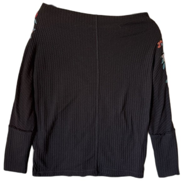 Umgee Sweater Top Small Off Shoulder Black Embroidered Floral Dolman Waffle Knit - Picture 10 of 13